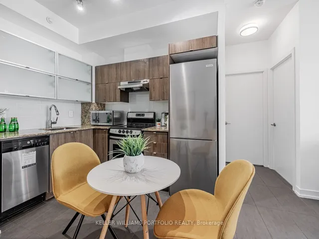 Additional image 10 of 170 Fort York Blvd Unit 2012