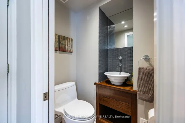 Additional image 21 of 28 Pine Tree Cres