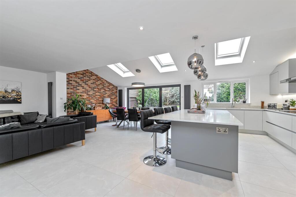 Additional image 13 of Toulmin Drive, St. Albans