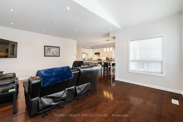 Additional image 18 of 981 Kennedy Circ