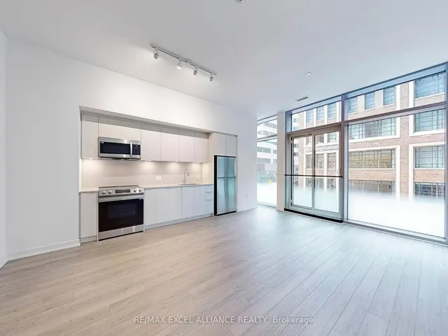 Additional image 4 of 357 King St Unit 203