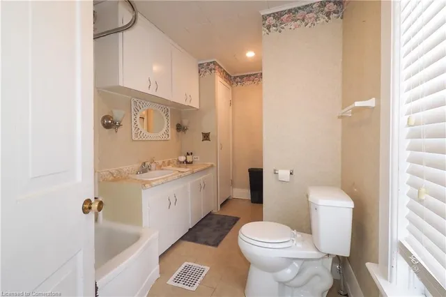 Additional image 20 of 66 Secord Ave