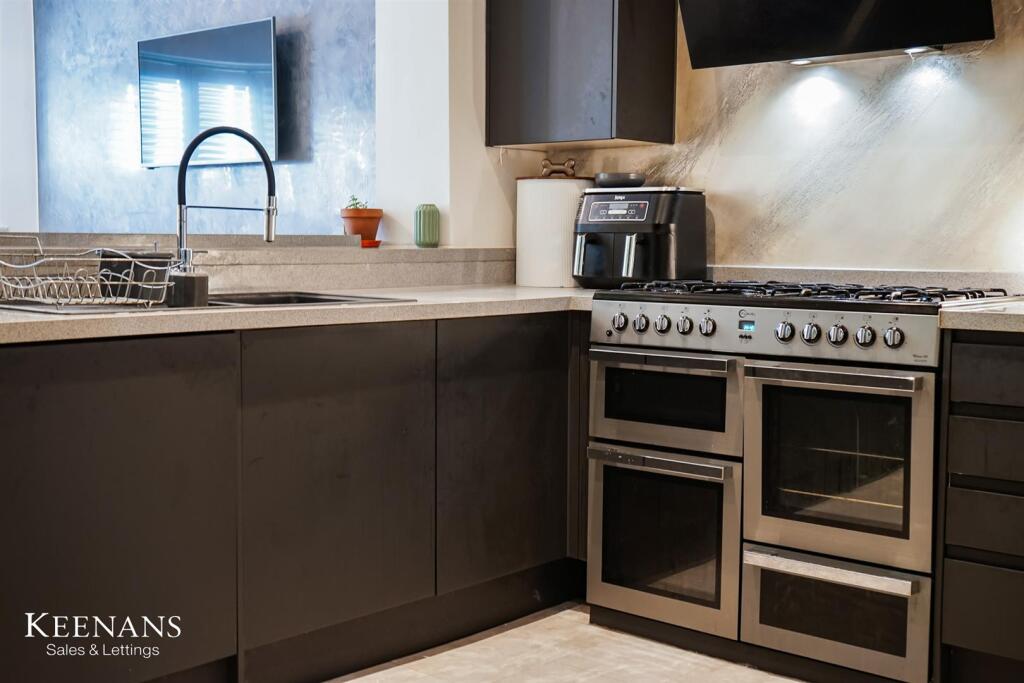 Additional image 26 of Bury Old Road, Heap, Bury