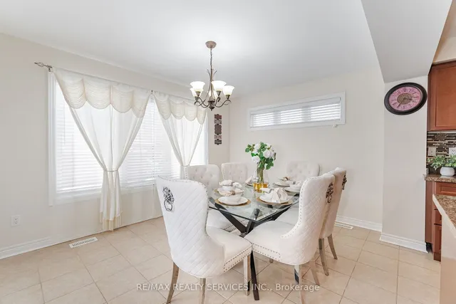 Additional image 15 of 19 Snapdragon Sq