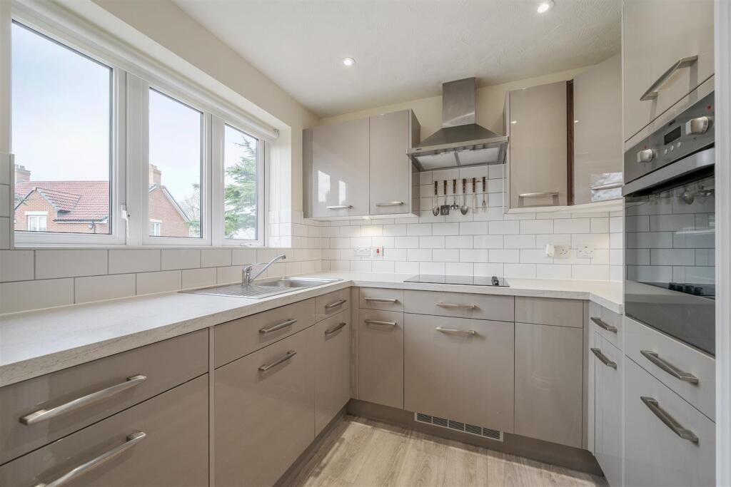 Additional image 17 of Alexandra Lodge, Thornbury