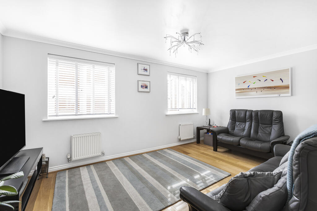 Additional image 4 of Eddington Crescent, Welwyn Garden City, Hertfordshire, AL7 4SQ