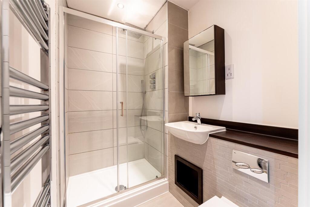 Additional image 16 of Hannah Drive, Locking Parklands - LARGE EXTENSION