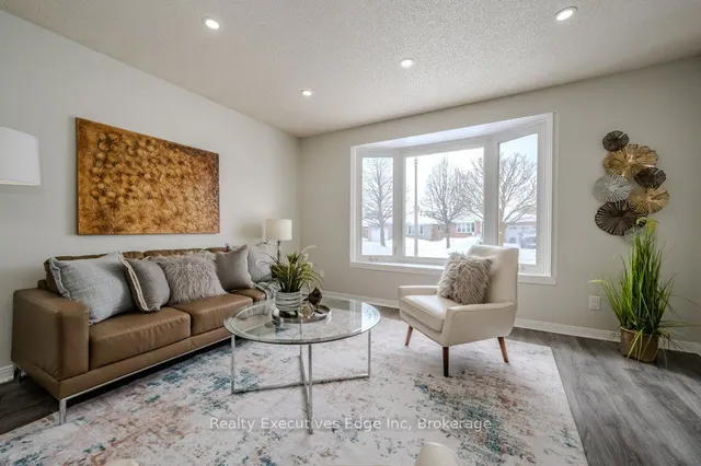 Additional image 7 of 28 Summerhill Cres
