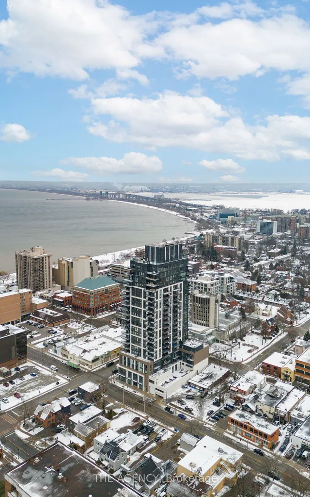 Additional image 40 of 2007 James St Unit 1607