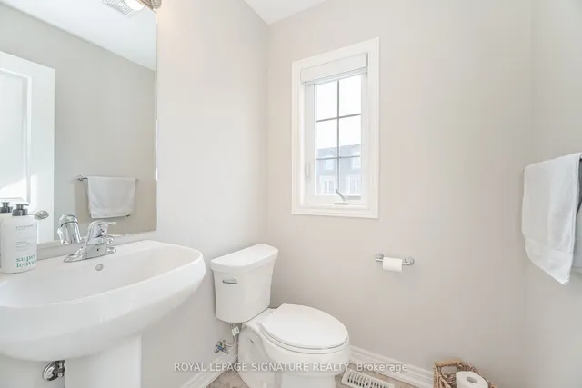 Additional image 34 of 2220 Queensway Dr Unit 15