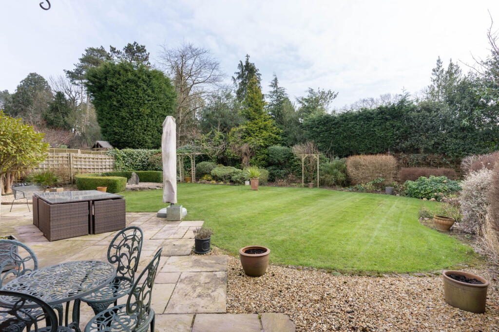 Additional image 22 of Merriemont Drive, Barnt Green, B45 8QZ