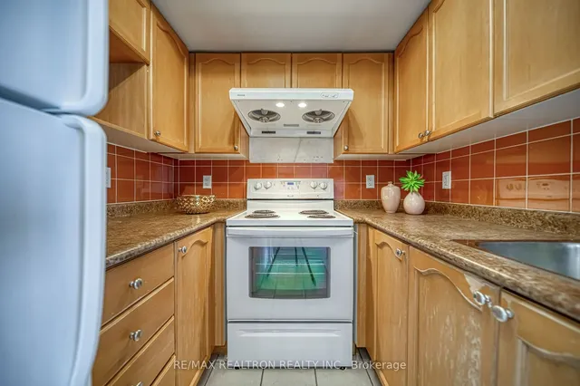 Additional image 24 of 18 Yonge St Unit 3109