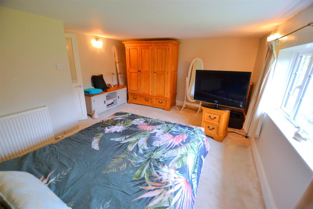 Additional image 35 of Woodside Green, Will Hill, Essendon