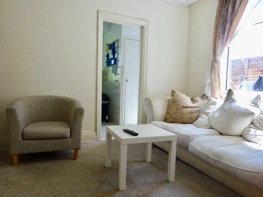Additional image 15 of STUDENT FIVE DOUBLE BEDROOMS, WINTON