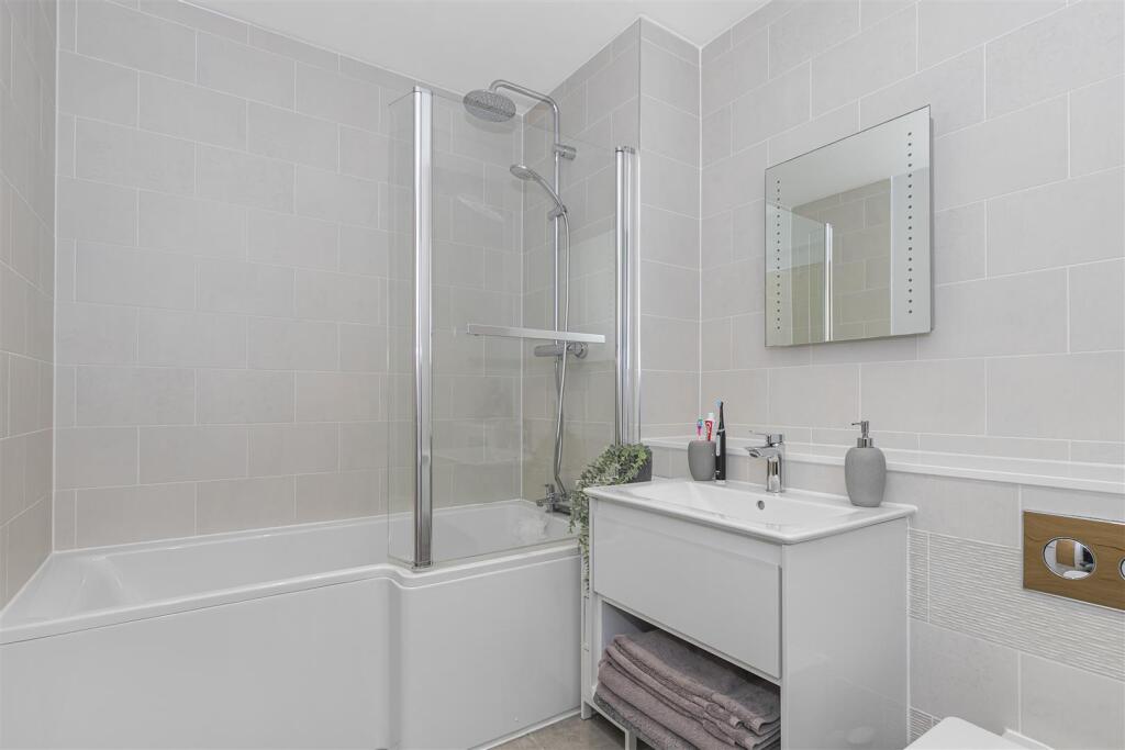 Additional image 7 of Riverside View, Keynsham, Bristol