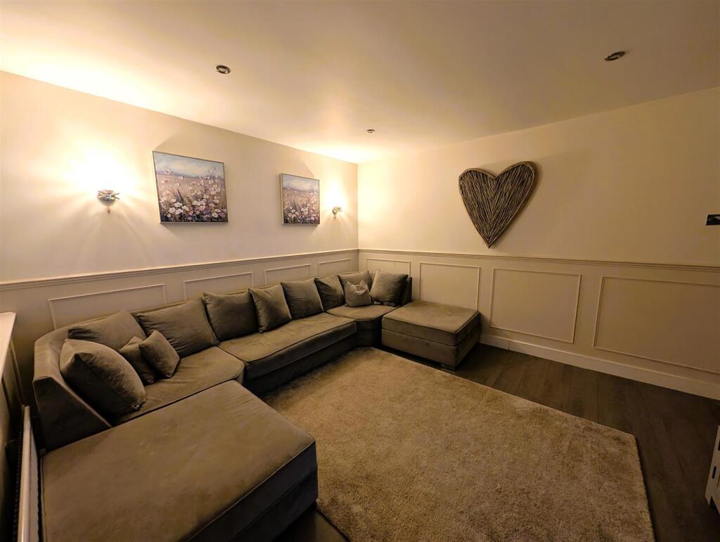 Additional image 7 of Woodman Close, Halesowen