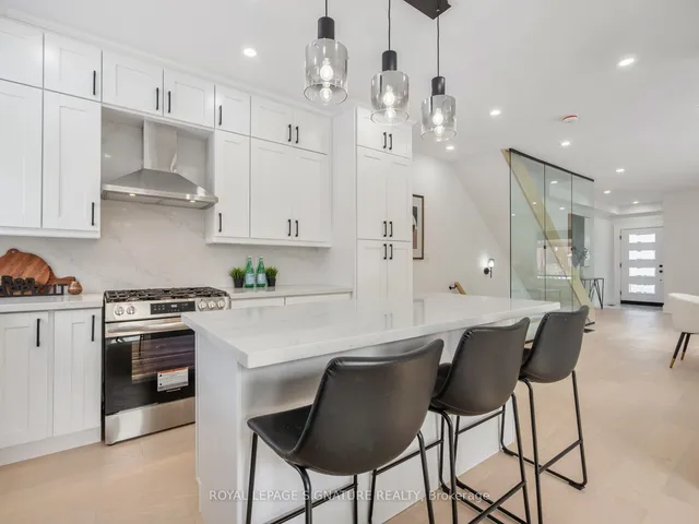 Additional image 15 of 290 Chisholm Ave