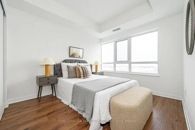 Additional image 31 of 395 Dundas St Unit 413