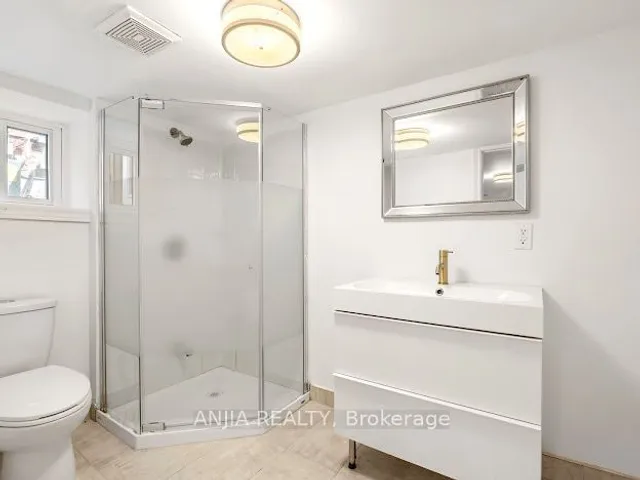 Additional image 31 of 165 Howland Ave