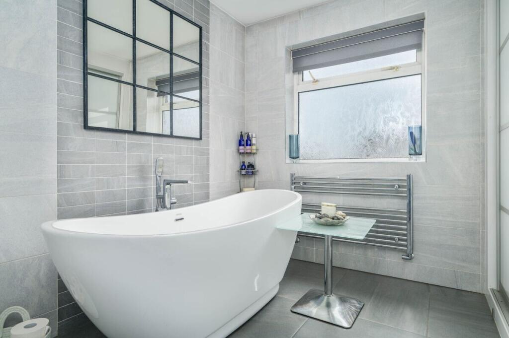 Additional image 24 of Moorside Crescent, Drighlington