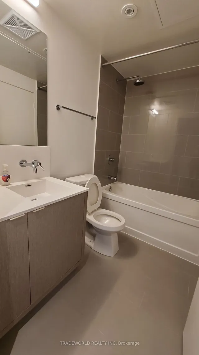 Additional image 7 of 100 Harbour St Unit 2703