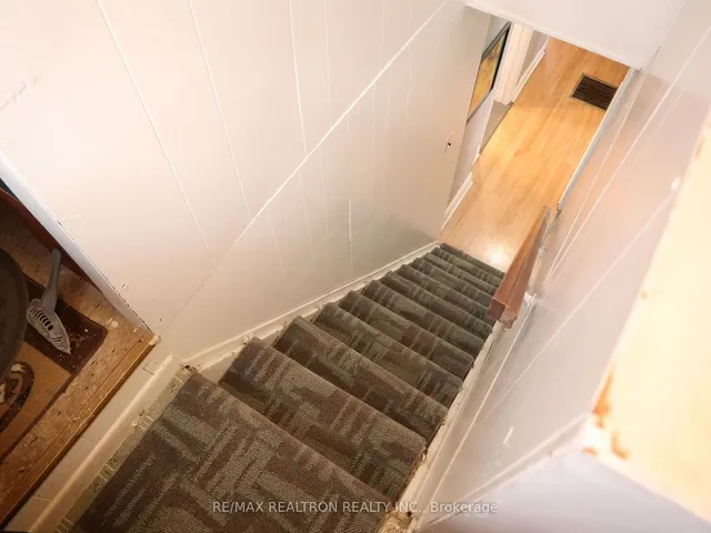 Additional image 29 of 153 Pitt Ave