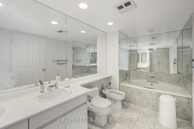 Additional image 20 of 33 University Ave Unit 1109