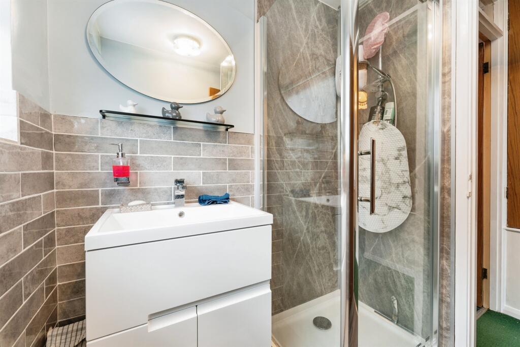 Additional image 11 of Farmstead Close, Histon, Cambridge