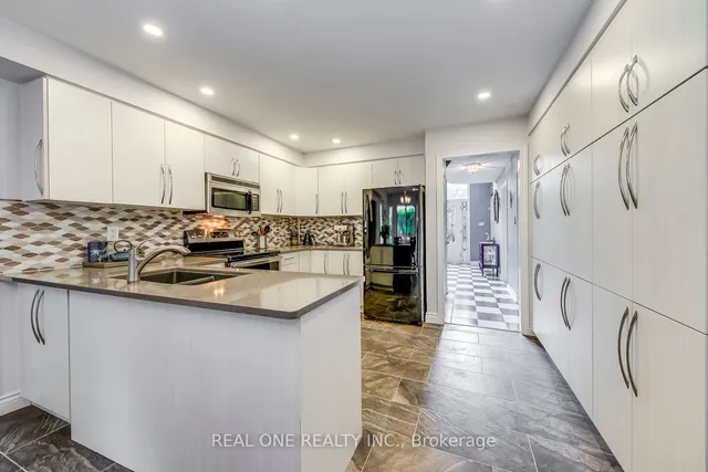 Additional image 11 of 566 Blenheim Cres