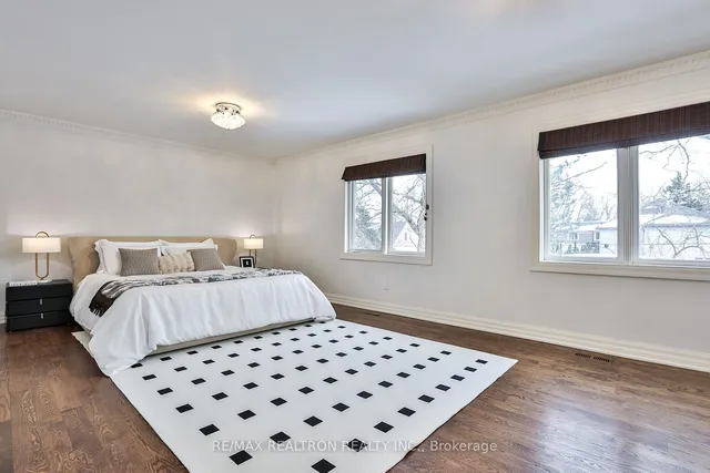 Additional image 34 of 243 Dunview Ave