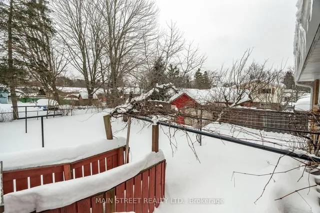 Additional image 29 of 92 Queenston Cres