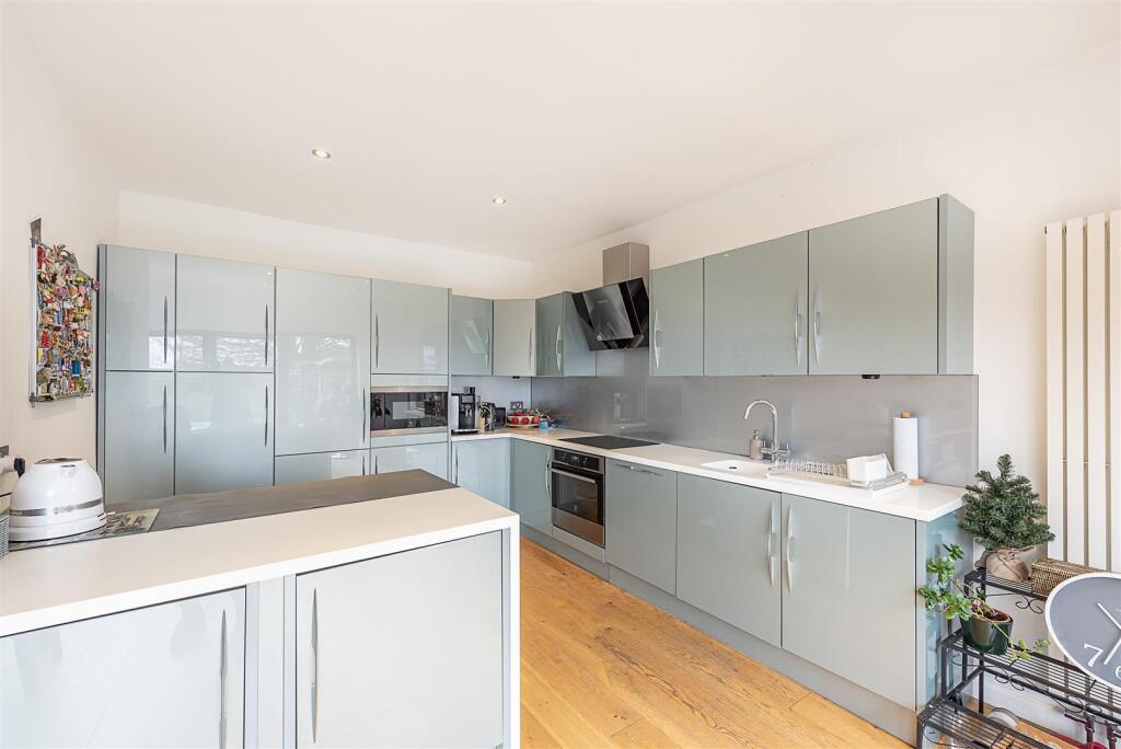 Additional image 12 of Longacres, St Albans