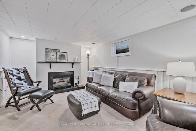 Additional image 32 of 36 Lockton Cres