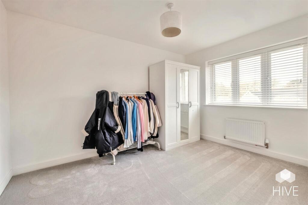 Additional image 21 of Horseshoe Crescent, Ferndown