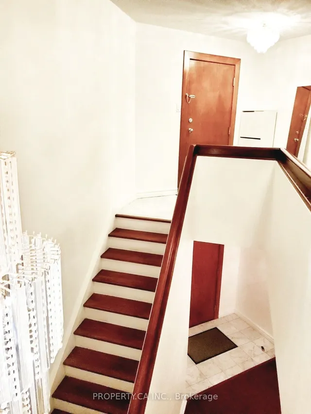 Additional image 15 of 33 University Ave Unit 1109