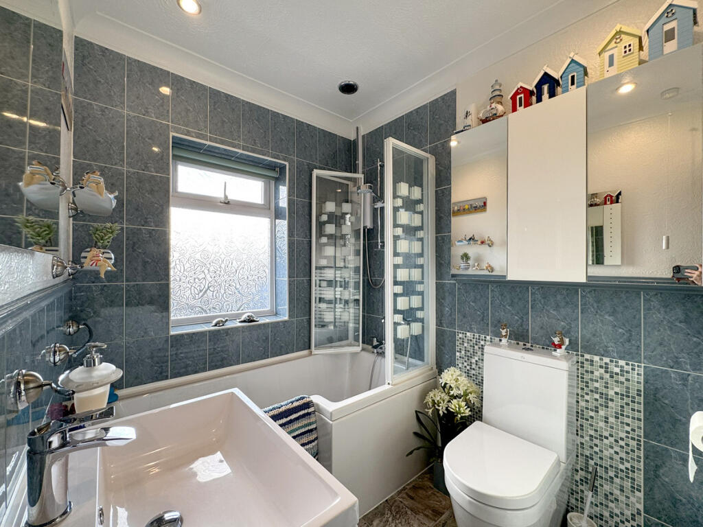 Additional image 9 of Manor Road, Lancing, BN15