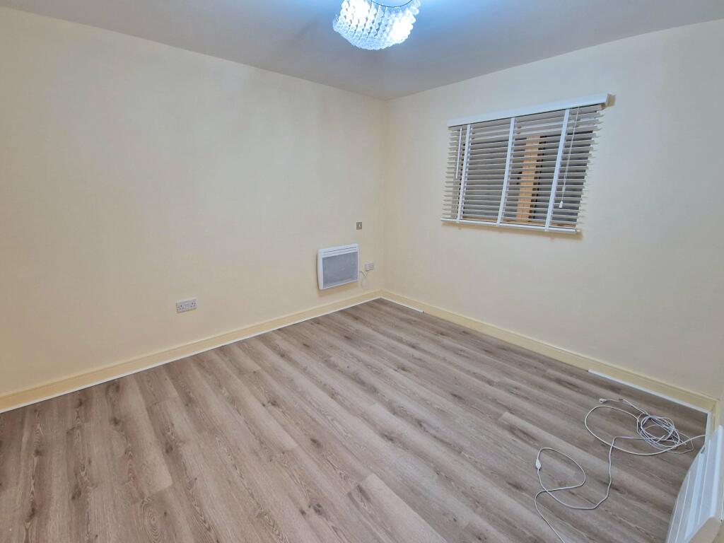 Additional image 10 of ESPLANADE HOUSE, THE ESPLANADE, PORTHCAWL, CF36 3YE