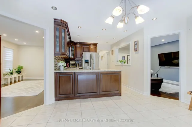 Additional image 16 of 6 Egret Crt