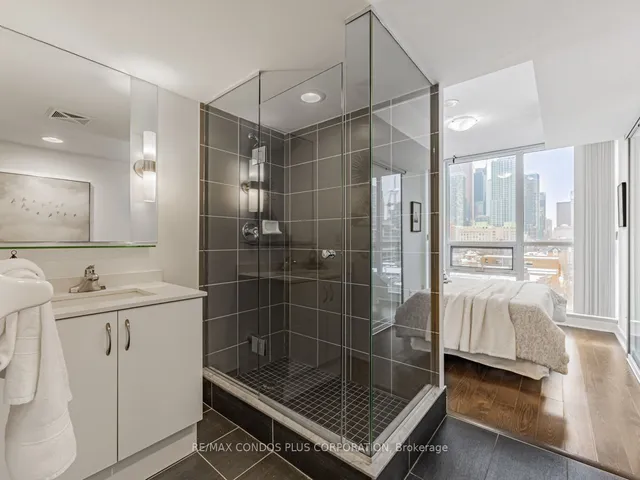 Additional image 17 of 320 Richmond St Unit 813