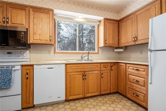 Additional image 24 of 159 Shuh Ave