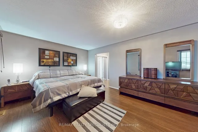 Additional image 23 of 8 Cochrane Ave