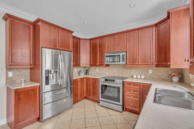 Additional image 19 of 17 Dalia St