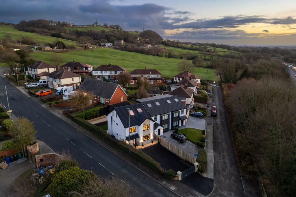 Additional image 56 of Valley View, Park Avenue, Ramsbottom BL0 0 | Luxurious and Energy-Efficient Living