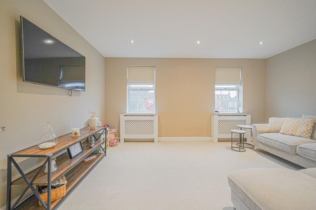 Additional image 8 of Boundary Lane, Shirley, B90