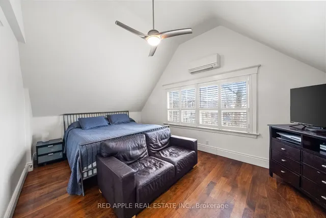 Additional image 36 of 52 Rose Ave