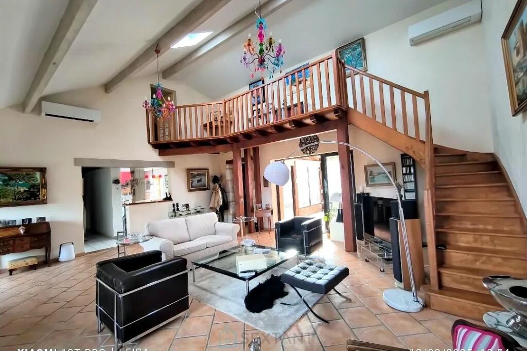 Primary image of Aquitaine, Dordogne, Monbazillac, France