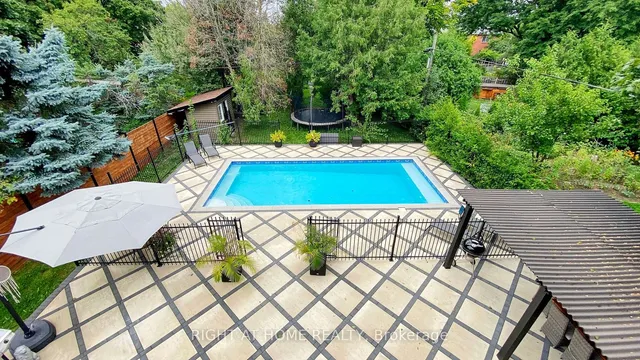 Additional image 25 of 10 Avery Ave