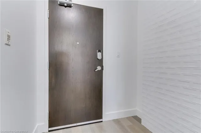 Additional image 5 of 1842 Queen St Unit 204