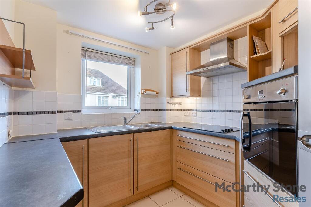 Additional image 5 of Middleton Court, Picton Avenue, Porthcawl CF36 3BF