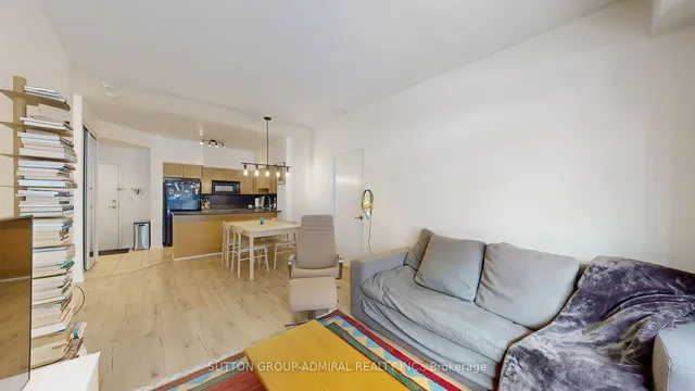 Additional image 6 of 1000 King St Unit 101